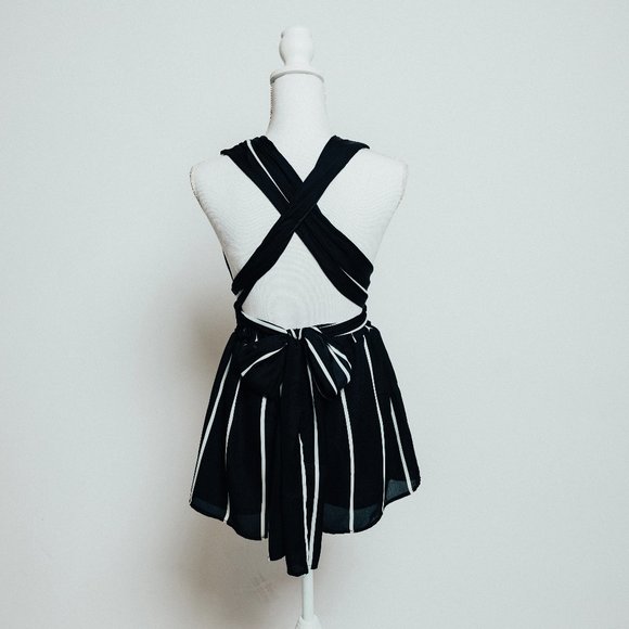 Black & White Jumper - Picture 2 of 2